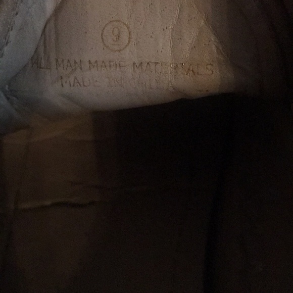 Light Pink Slip-On Laceless Tennis Shoes Sz 9 - Picture 4 of 7